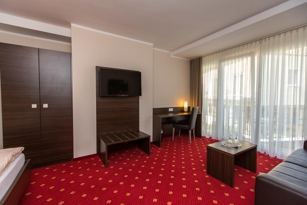 Parkhotel Кохем Екстериор снимка